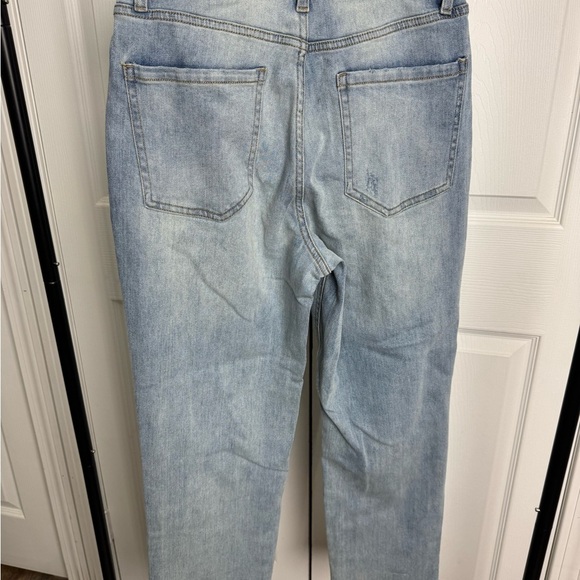 Women's High Rise Distressed Slim Straight Jeans - Wild Fable Medium Wash 6 NWT - Picture 7 of 11